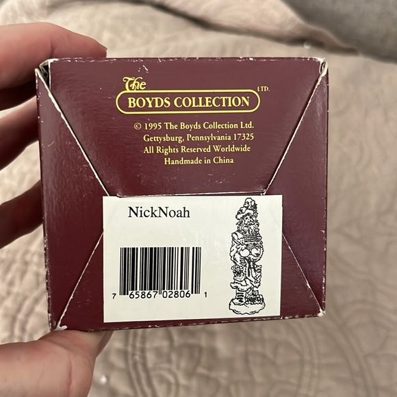 Boyd’s Bear NickNoah EUC in original box 📦. Santa 🎅 holding the arc. - Picture 2 of 3